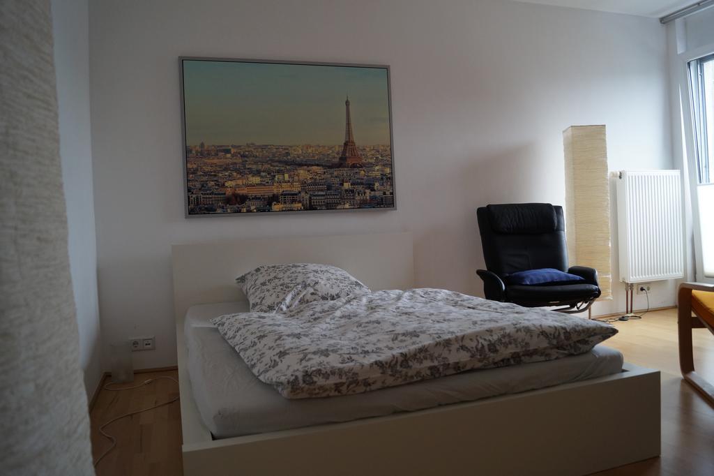 B8 - Just A Private Accommodation Dusseldorf Ngoại thất bức ảnh