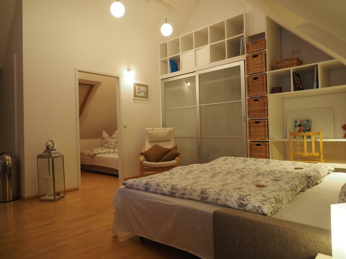 B8 - Just A Private Accommodation Dusseldorf Ngoại thất bức ảnh