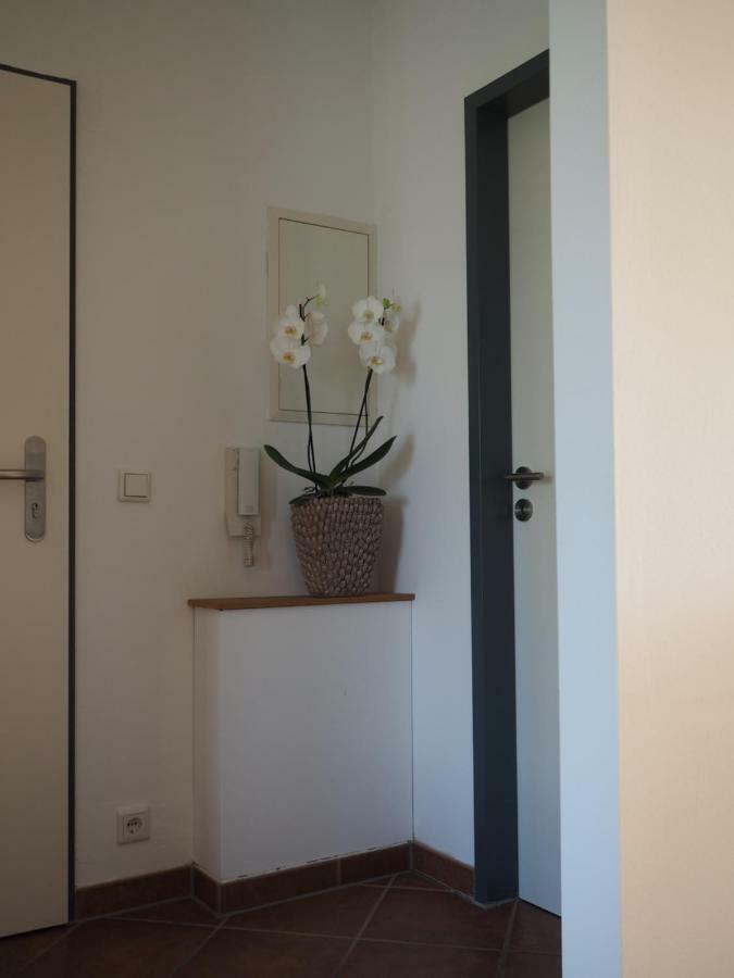 B8 - Just A Private Accommodation Dusseldorf Ngoại thất bức ảnh