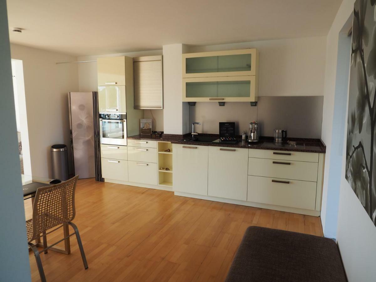B8 - Just A Private Accommodation Dusseldorf Ngoại thất bức ảnh