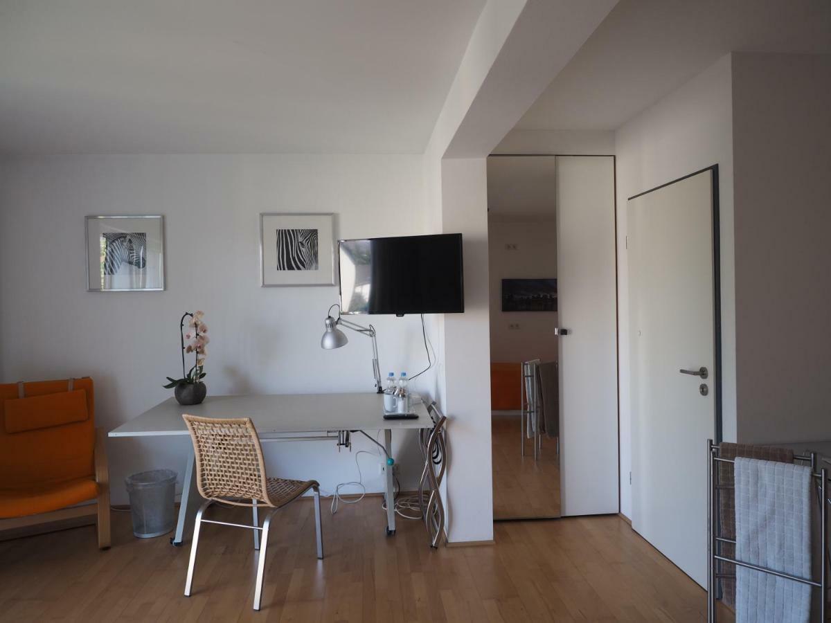B8 - Just A Private Accommodation Dusseldorf Ngoại thất bức ảnh