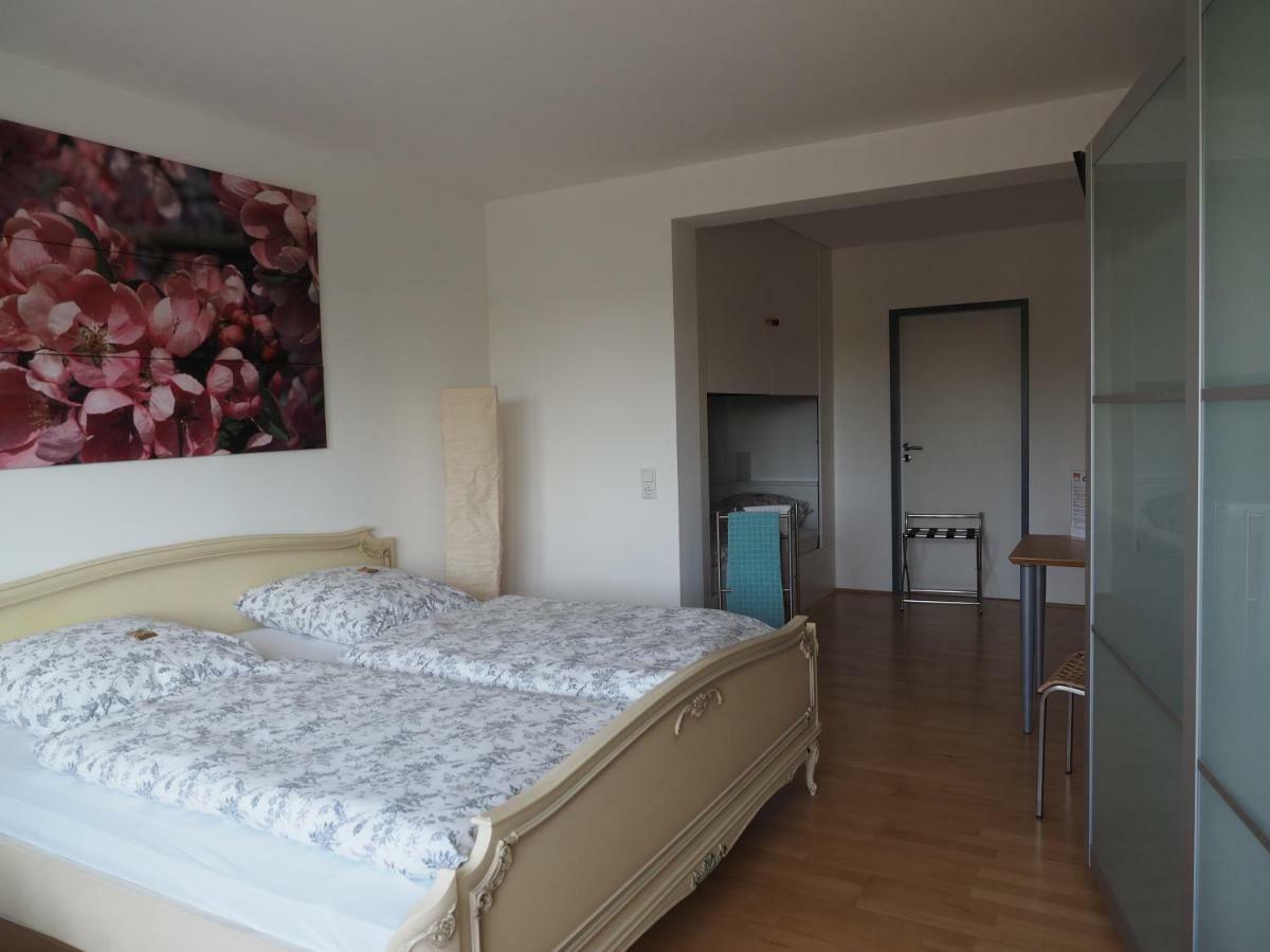 B8 - Just A Private Accommodation Dusseldorf Ngoại thất bức ảnh