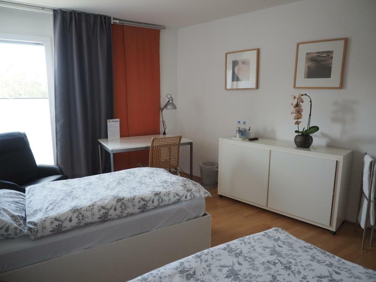 B8 - Just A Private Accommodation Dusseldorf Ngoại thất bức ảnh