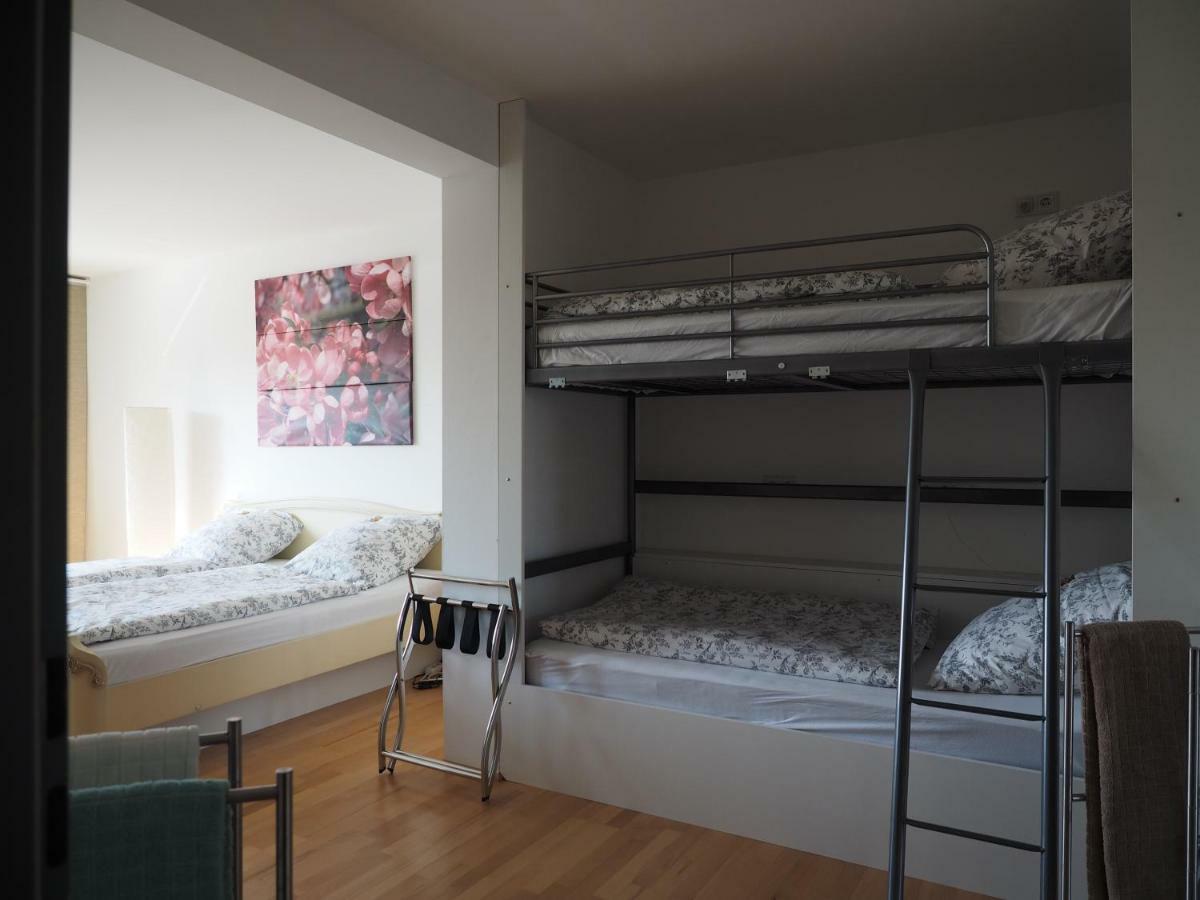 B8 - Just A Private Accommodation Dusseldorf Ngoại thất bức ảnh