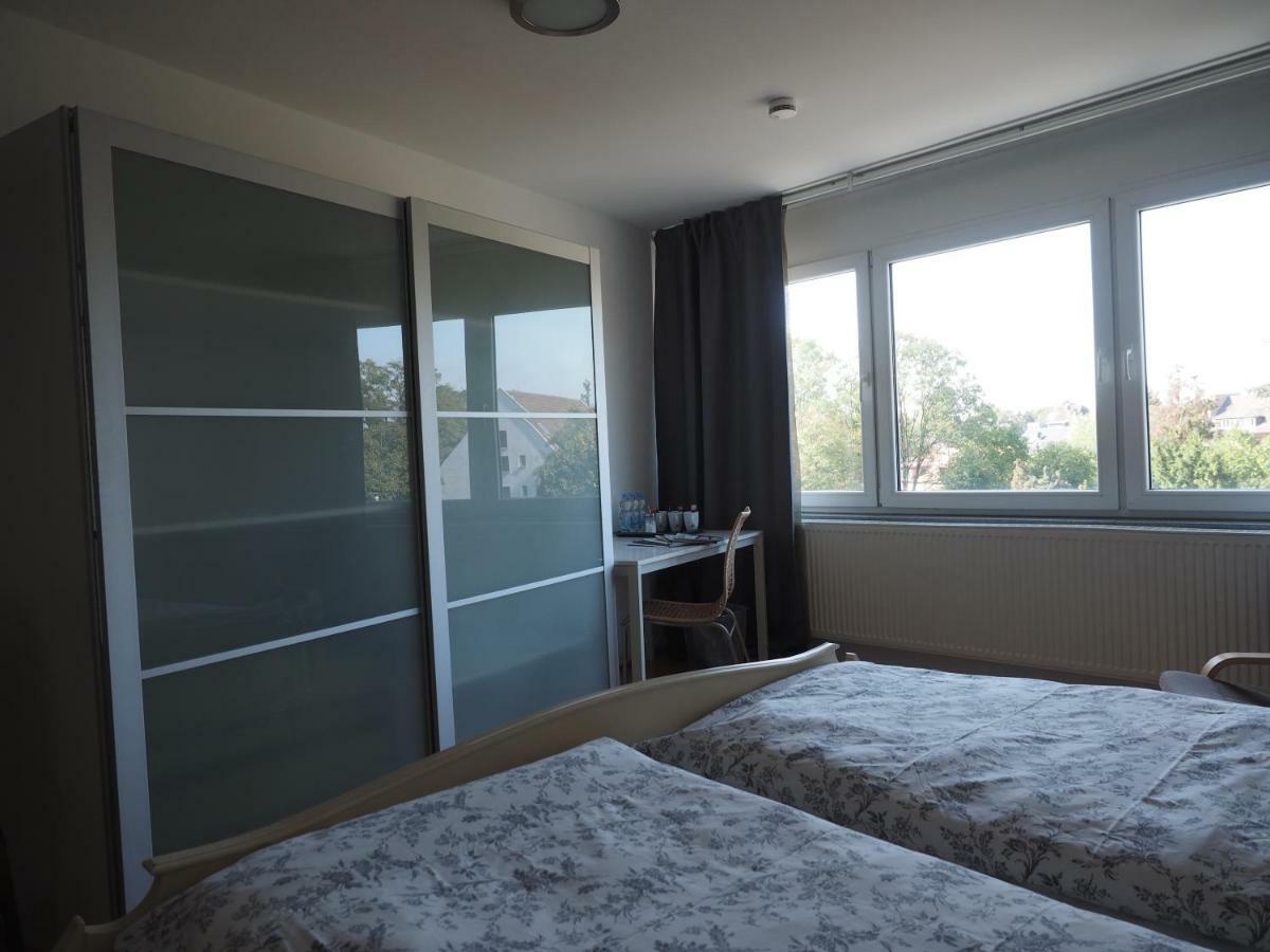B8 - Just A Private Accommodation Dusseldorf Ngoại thất bức ảnh