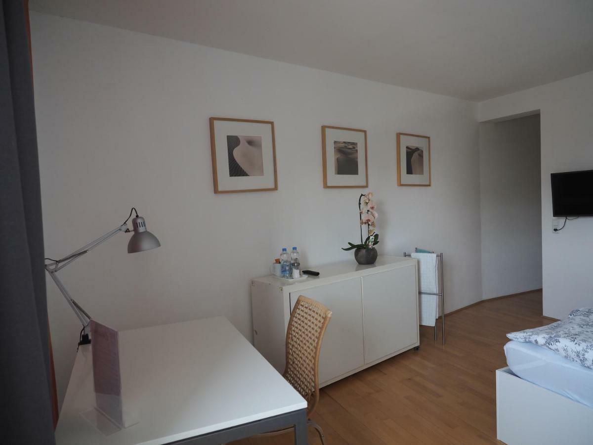 B8 - Just A Private Accommodation Dusseldorf Ngoại thất bức ảnh
