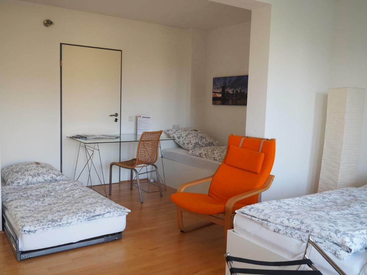 B8 - Just A Private Accommodation Dusseldorf Ngoại thất bức ảnh