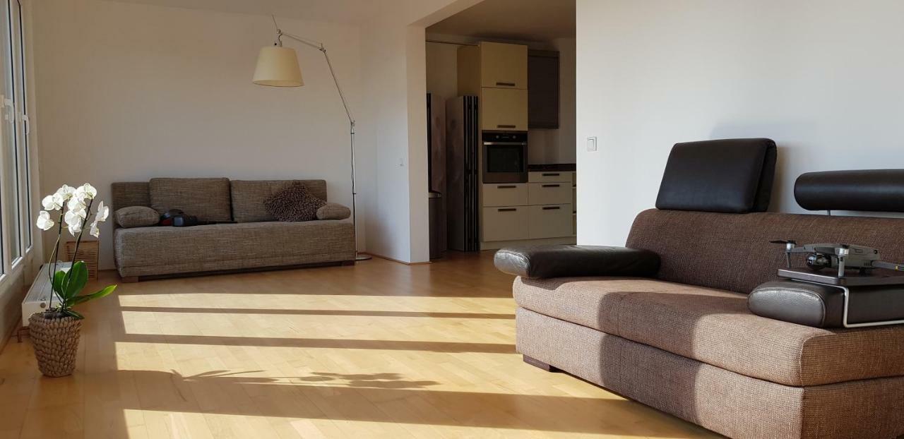 B8 - Just A Private Accommodation Dusseldorf Ngoại thất bức ảnh
